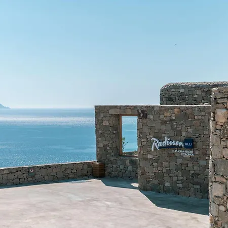 Radisson Blu Euphoria Resort, Mykonos 호텔 칼로 리바디